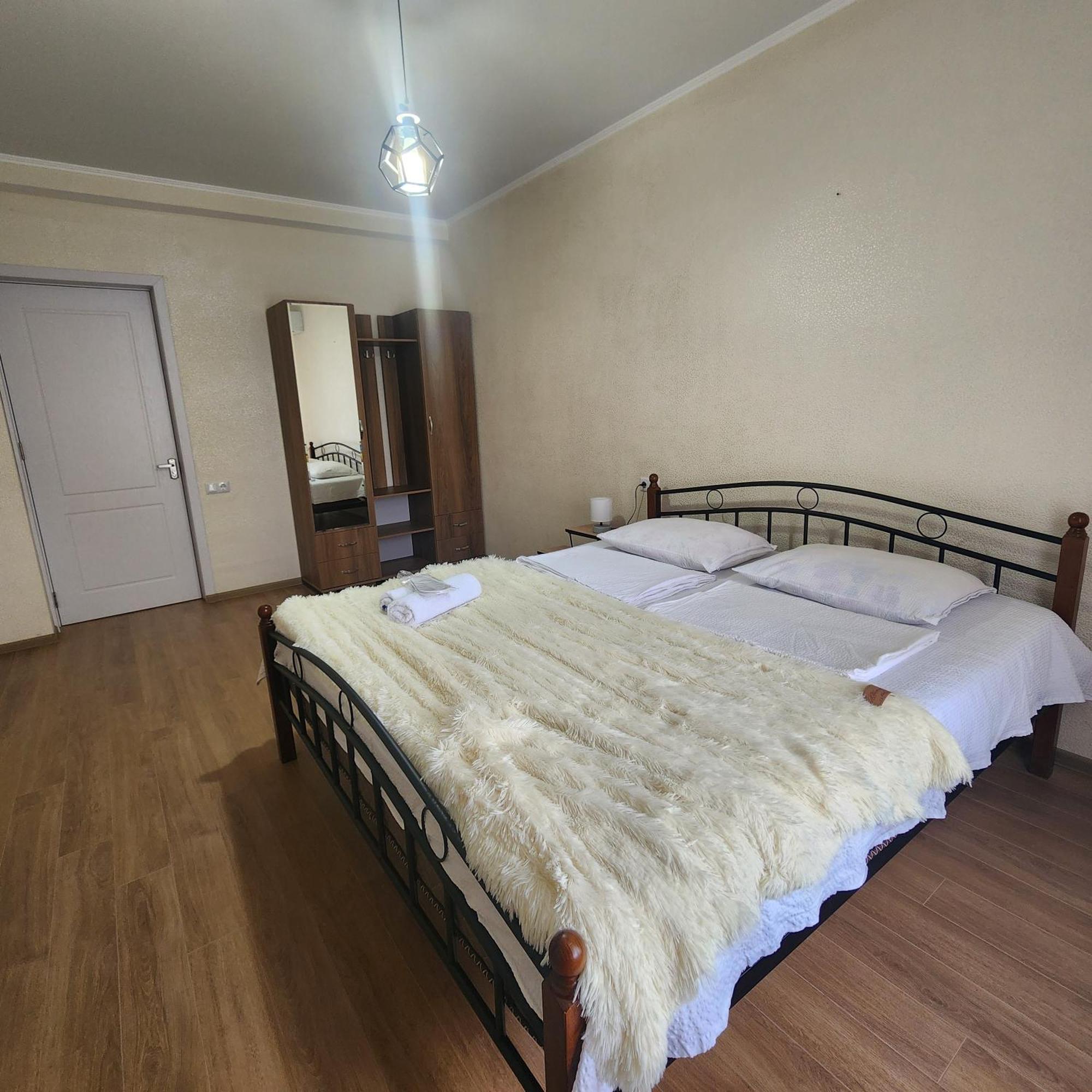 Panorama Family Hotel Telavi Luaran gambar